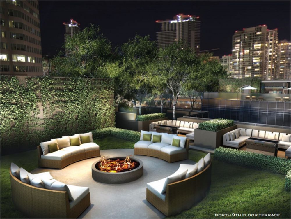 BRITT RESIDENCE AT BAY & WELLSELLY, TORONTO #5
