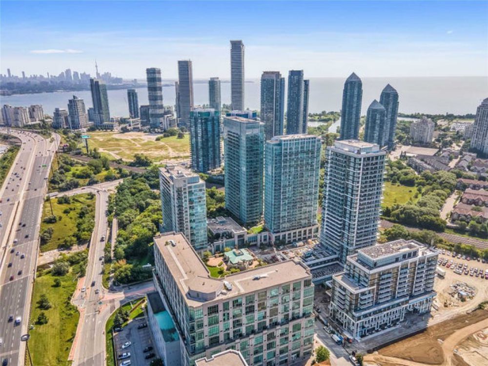 CALIFORNIA CONDOS, TORONTO #3